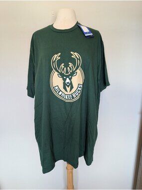 Milwaukee Bucks NBA Fanatics Green Logo T-Shirt 4XL New With Tags